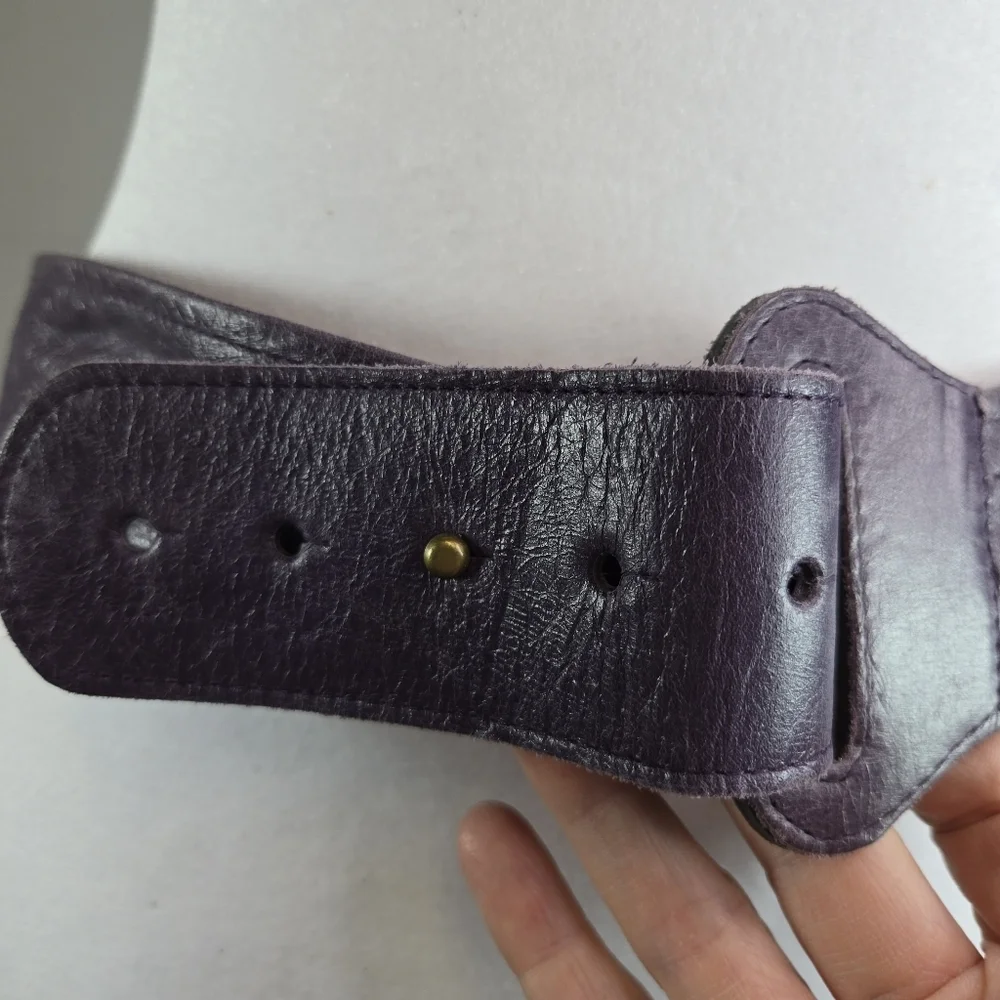 Vtg light purple soft Slouchy  leather loop boho belt